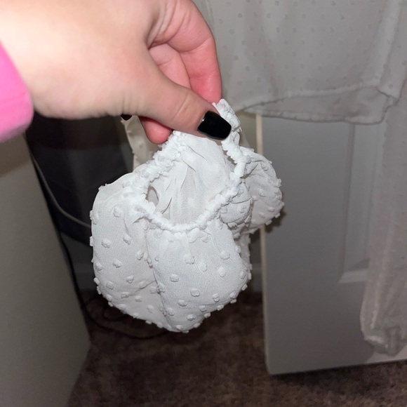 !! White Dotted Crop Long Sleeve Top - Picture 6 of 6